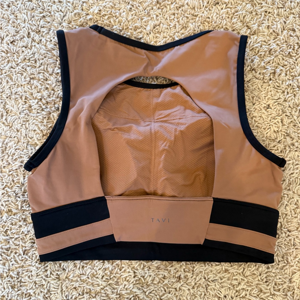 Tavi Activewear Set - Picture 4 of 4